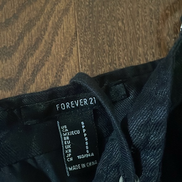 Forever 21 cropped going out top - Picture 2 of 3